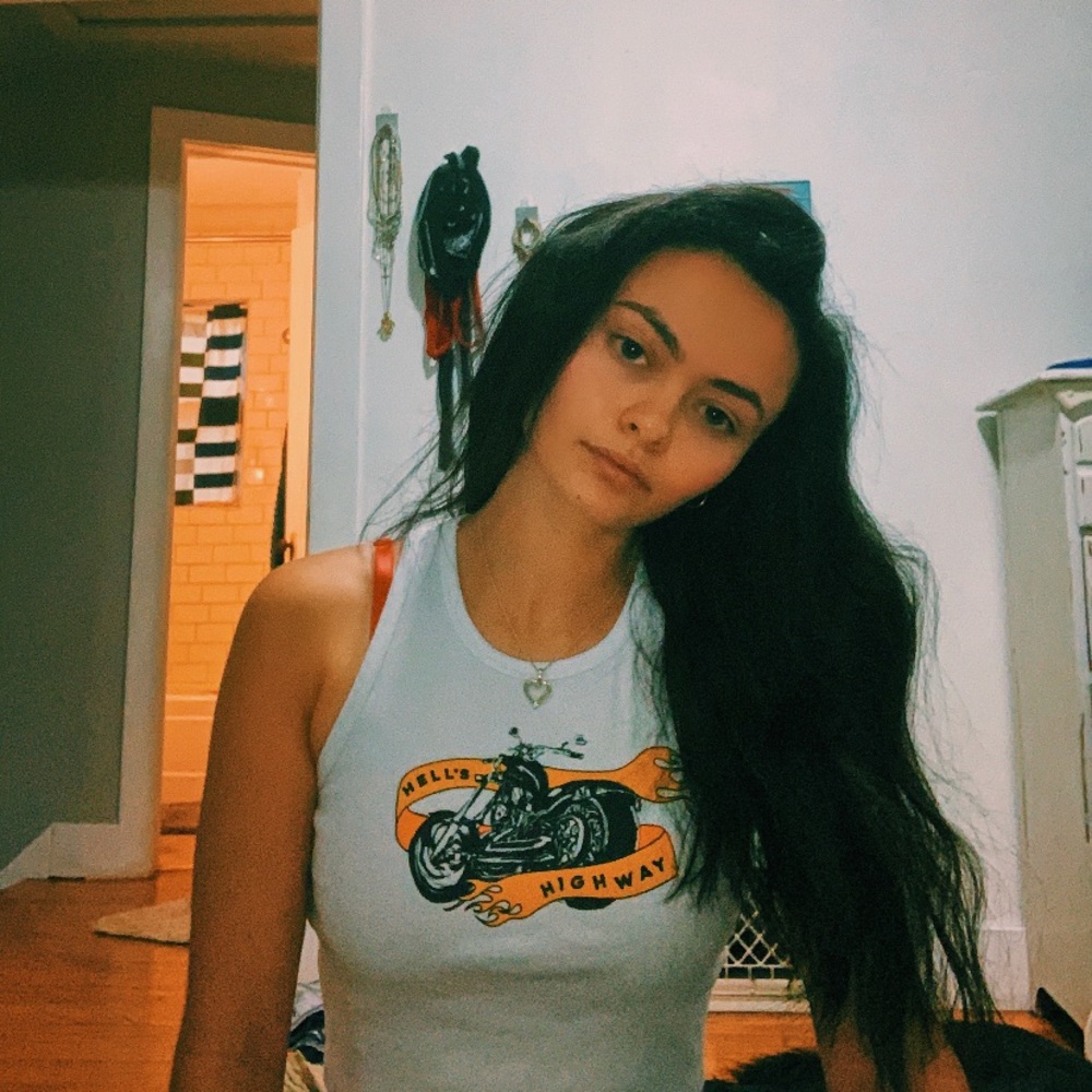 Meet your Posher, Tess leone